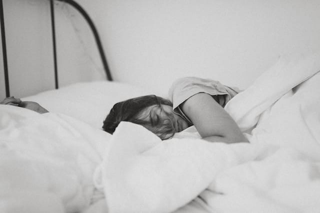 how stress impacts sleep